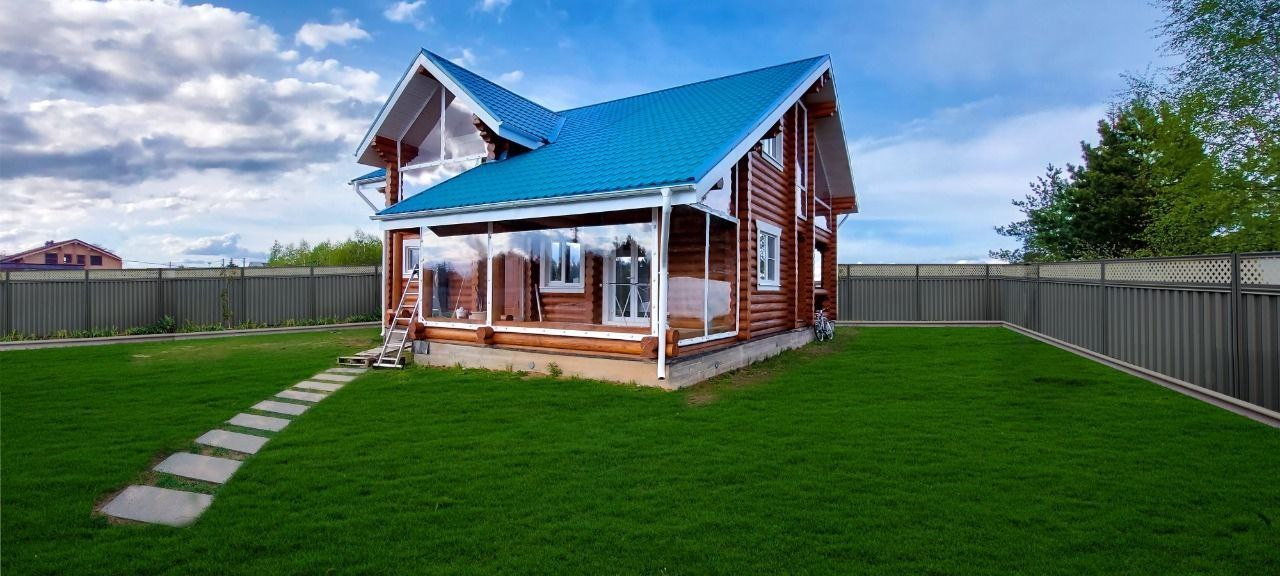 Мягкие окна на веранде загородного дома в посёлке Шилово